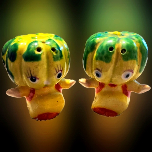 Vintage Japan Anthropomorphic "Melon Head" Salt & Pepper Shaker Set - Picture 1 of 5